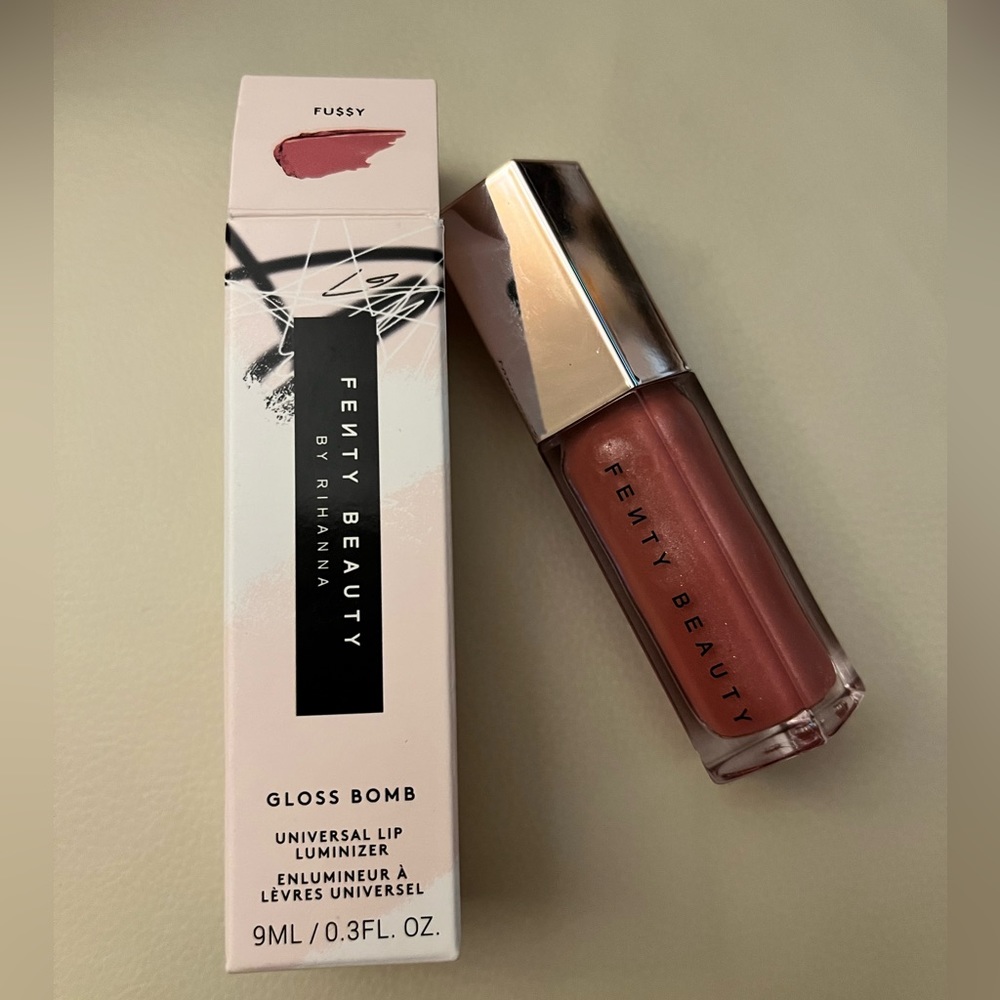 Fenty Gloss Bomb (Fussy)
